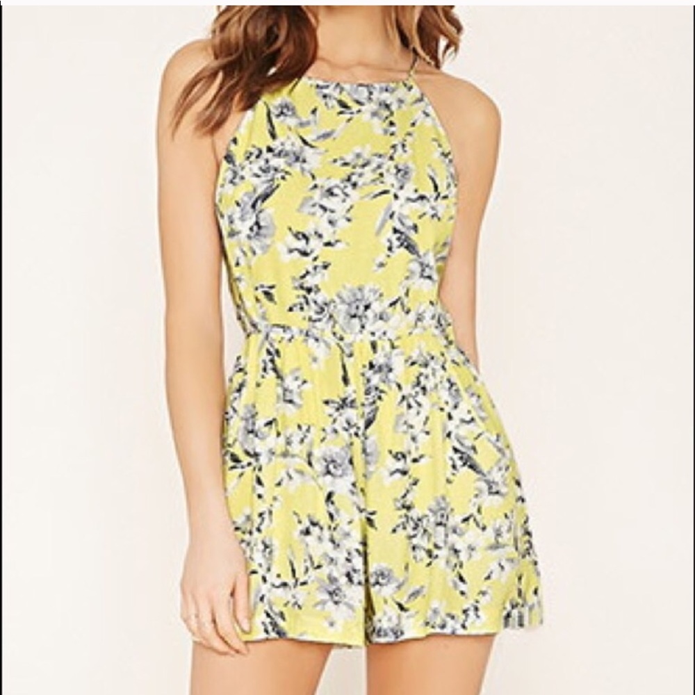 Gorgeous 💛 Forever 21 Contemporary Romper
